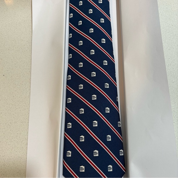 Vineyard Vines - Men’s Silk Tie - Picture 3 of 4